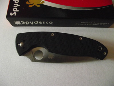 Couteau Spyderco Resilience