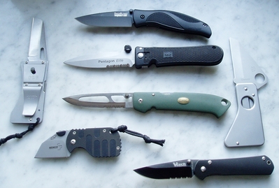 Diffrents couteaux pliants
