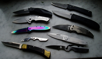 Diffrents couteaux pliants