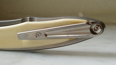 couteau chris reeve mnandi